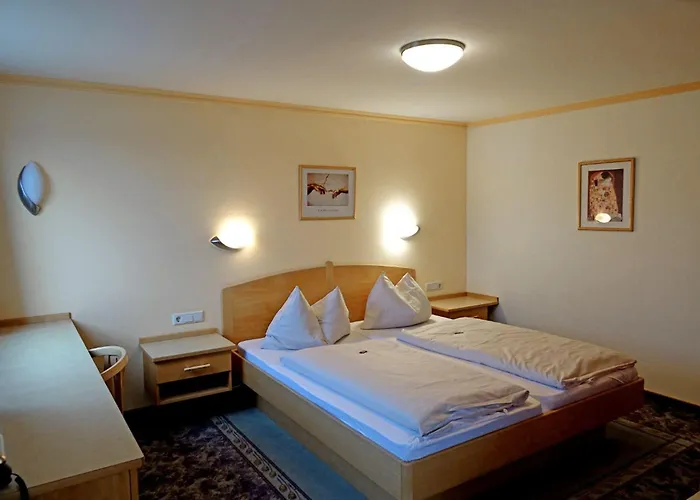 酒店 Premium Wanderhotel Steirerhof 斯拉德明